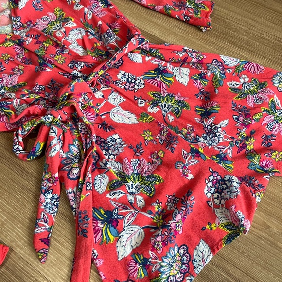 Floral Romper Size Small - Picture 3 of 6
